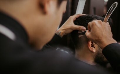 Cum sa iti alegi frizerul sua barberul